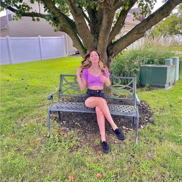 Meet your Posher, Lexi - Picture 2 of 4